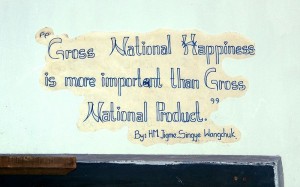 Slogan Kebahagiaan Bhutan @ 2010 (Wikipedia)